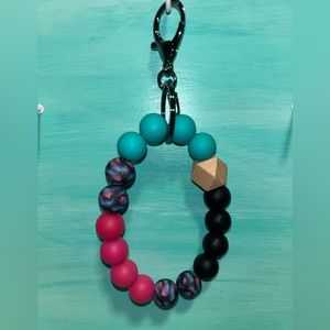 Silicone bead wristlet keychain